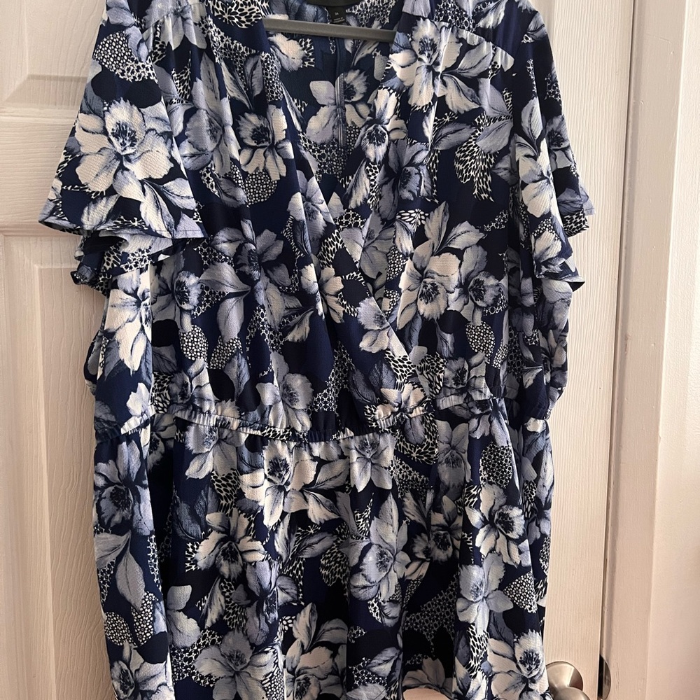 Lane Bryant flower top size 26